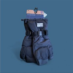 Hestra Black Alpine Gloves with Buckle